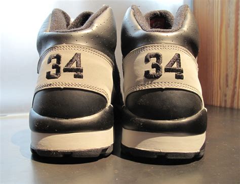 bo jackson sneakers 34 back